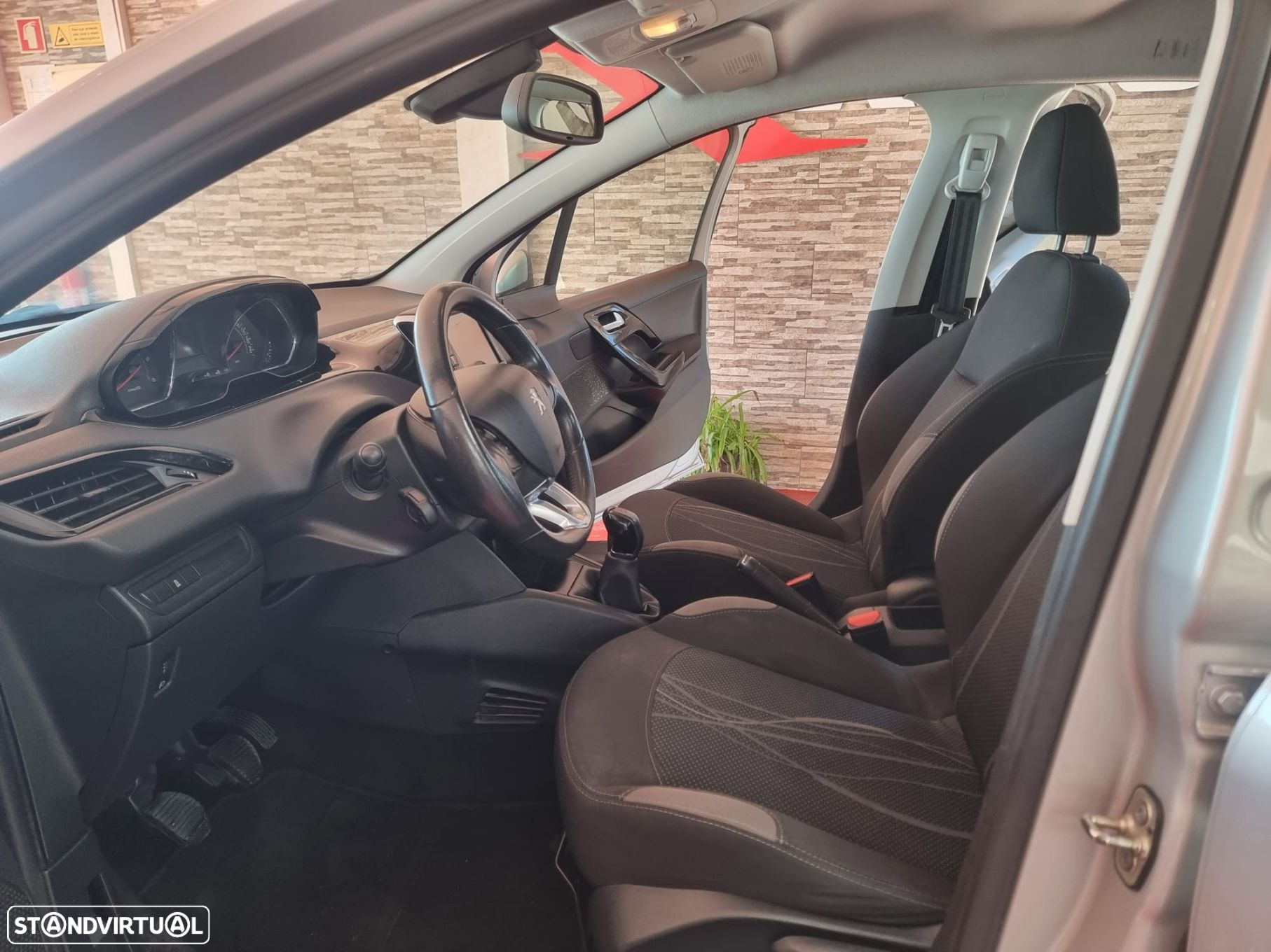 Peugeot 208 1.4 HDi Active - 16