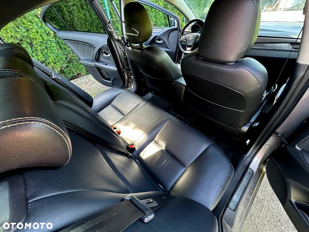 Toyota Avensis 2.0 Prestige MS - 10