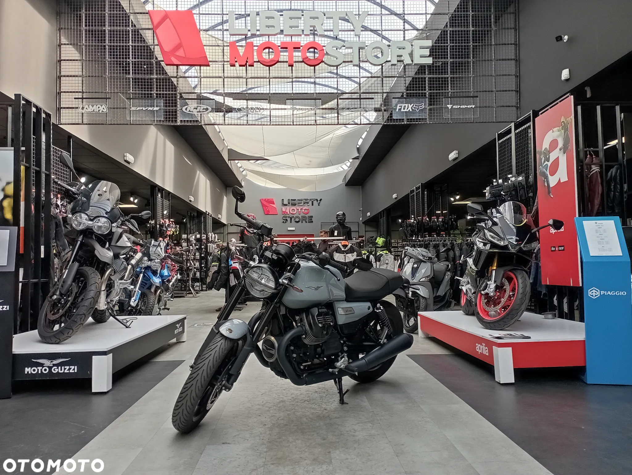 Moto Guzzi V7 - 8