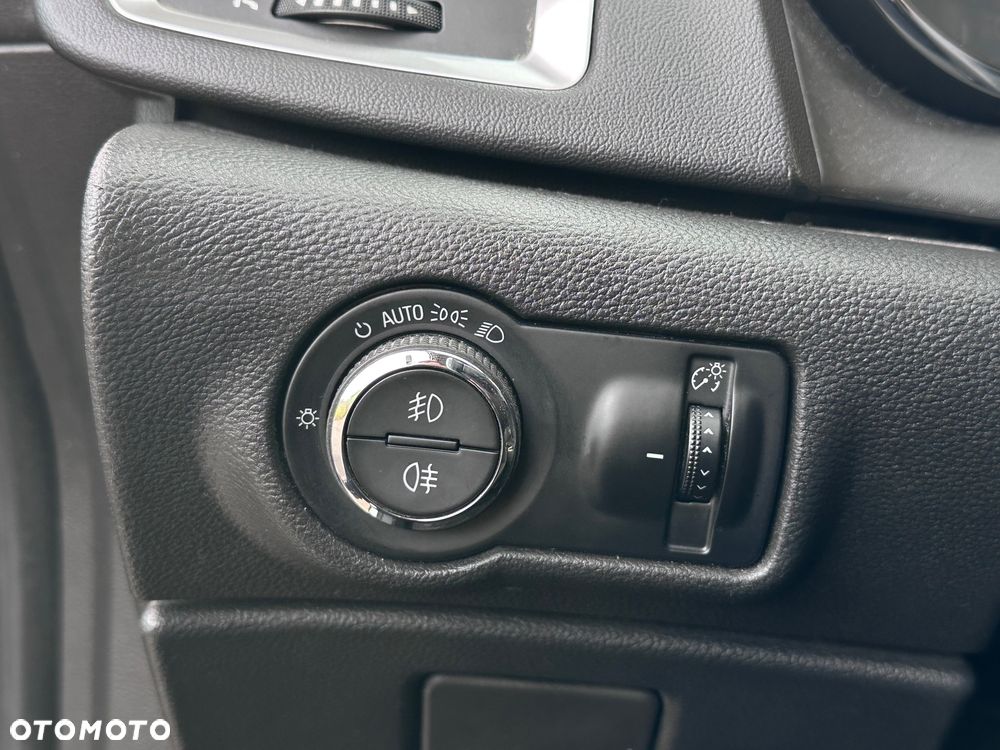 Opel Astra 1.6 Design Edition - 21