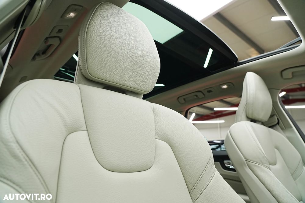 Volvo XC 60 Recharge T6 Twin Engine eAWD Inscription Expression - 11