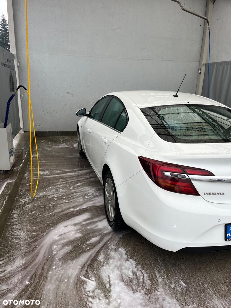 Opel Insignia - 1