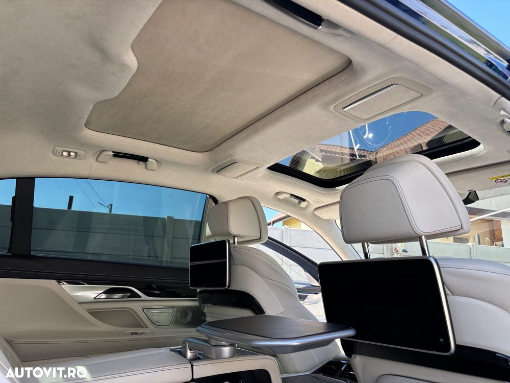 BMW Seria 7 750Li xDrive - 31