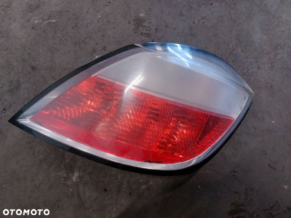 KLAPA BAGAŻNIKA + LAMPA LEWA PRAWA OPEL ASTRA H Z157 - 4