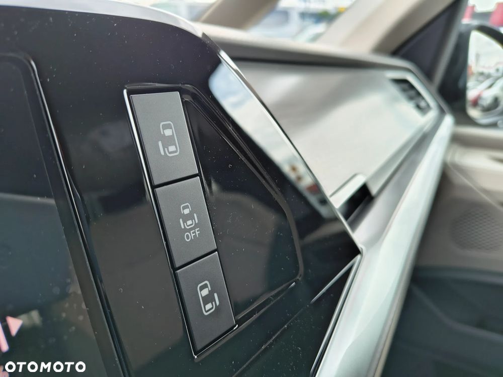 Volkswagen Multivan 1.5 eHybrid PHEV 180kW 4Motion L2 Life DSG - 17