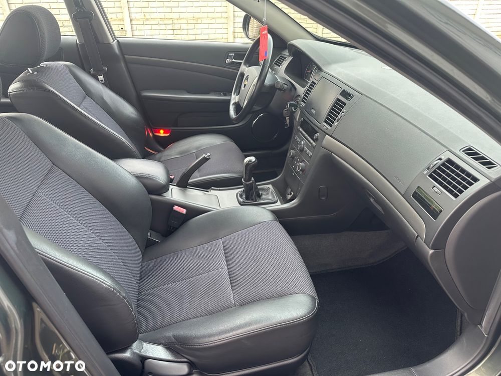 Chevrolet Epica 2.0 LS - 32