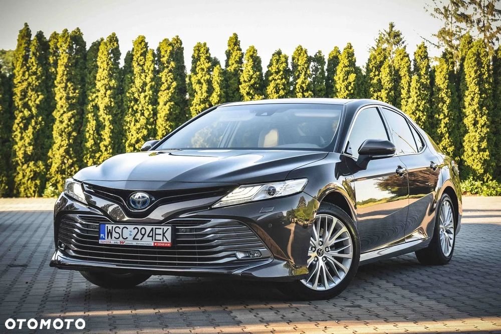 Toyota Camry 2.5 Hybrid Executive CVT - 1