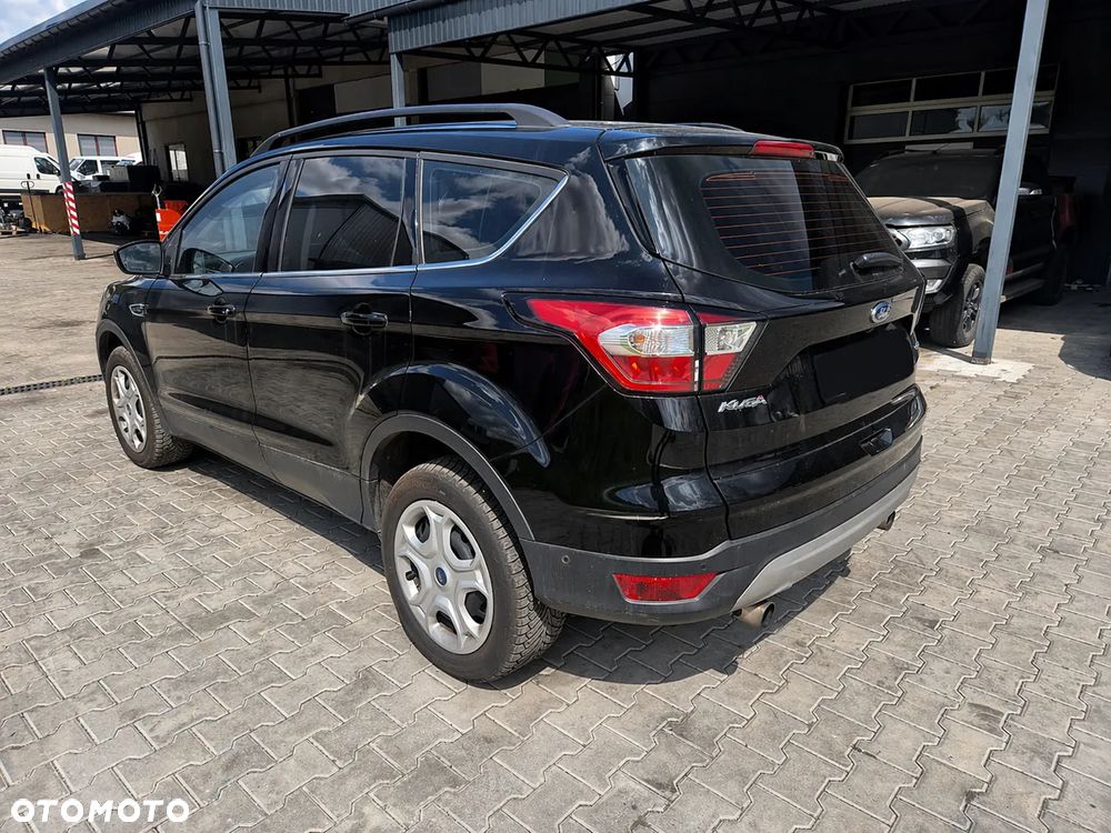Ford Kuga 1.5 EcoBoost 2x4 Trend - 4