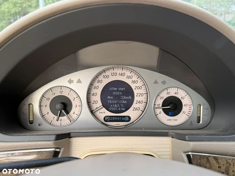 Mercedes-Benz Klasa E 320 Avantgarde - 23