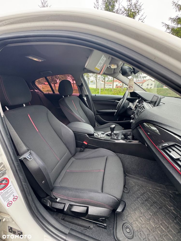 BMW Seria 1 118d Sport Line - 12