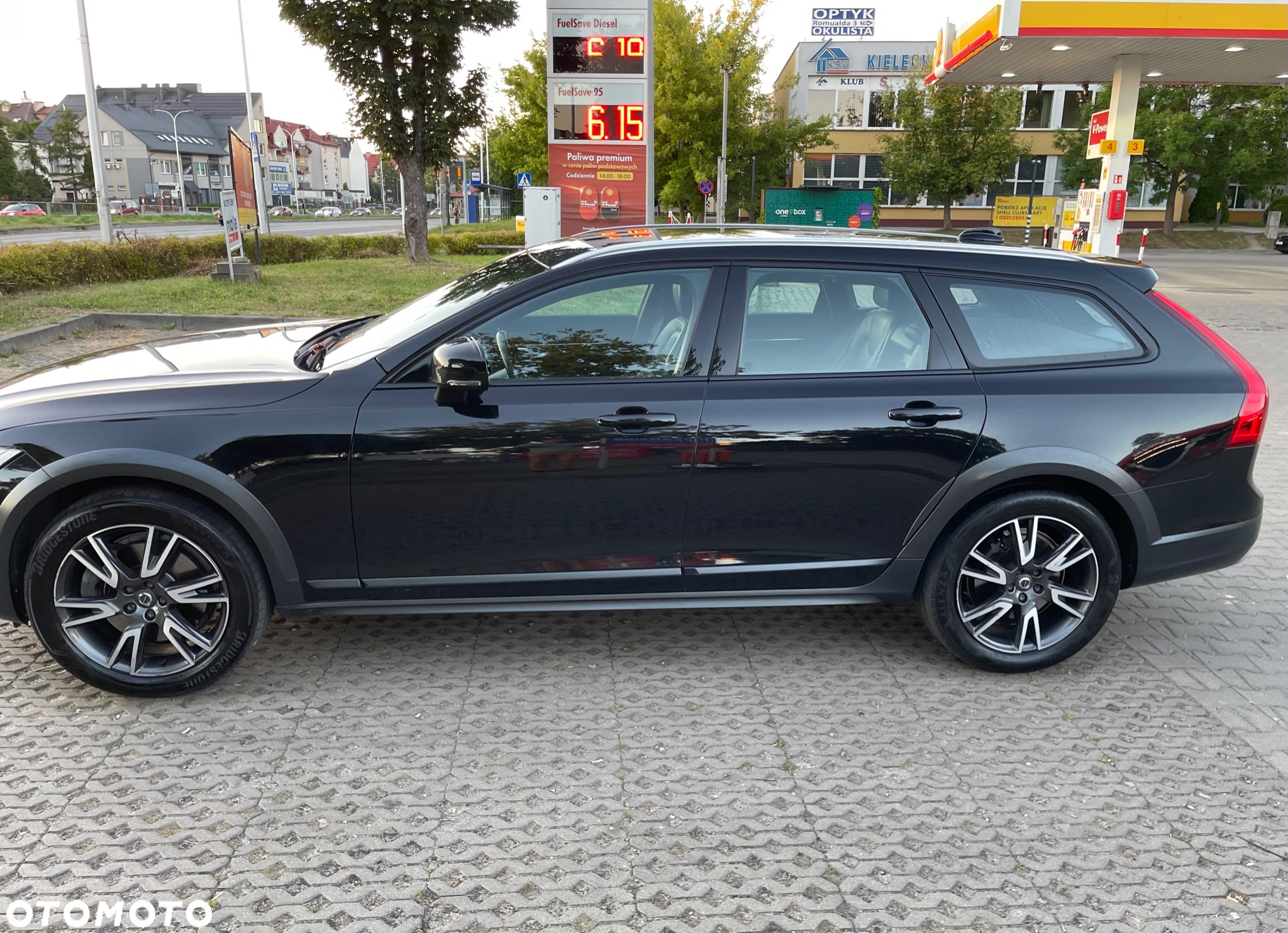 Volvo V90 D5 AWD Momentum Pro - 3