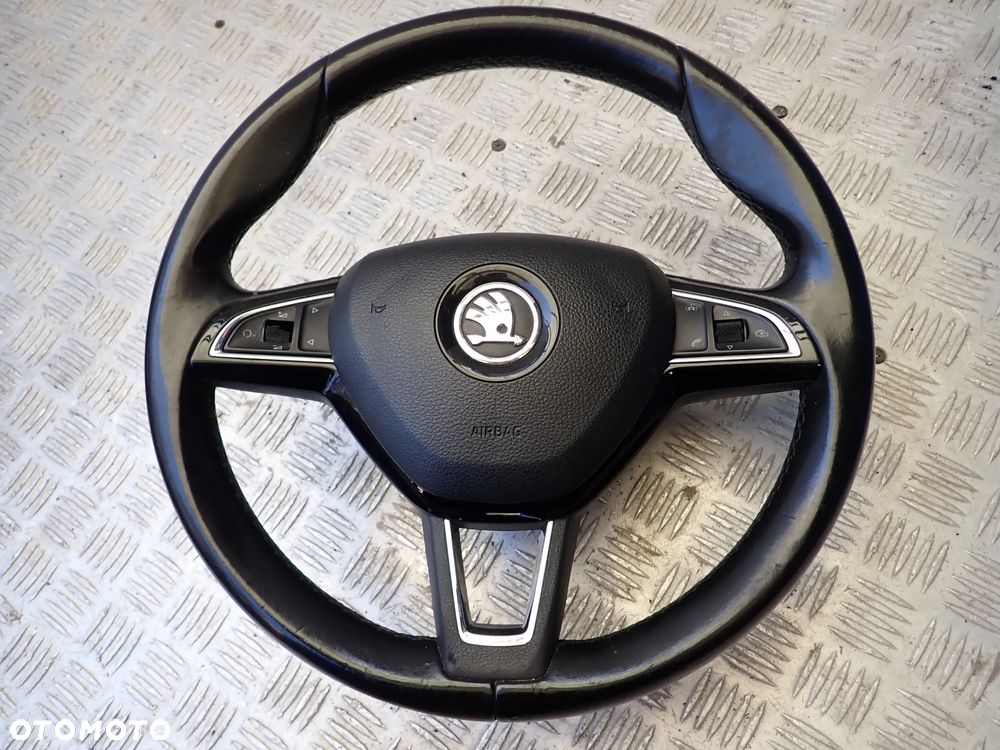 KIEROWNICA -MG MG5 EV M2615002264, SKODA OCTAVIA III, BMW F10, NISSAN JUKE, BMW 1, LAND ROVER DISCOVERY - 8