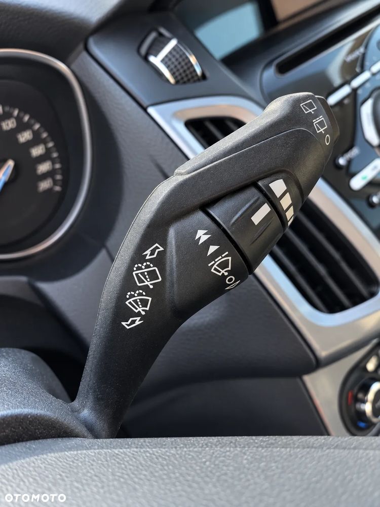 Ford Focus 1.0 EcoBoost STart-Stopp-System TITANIUM - 19