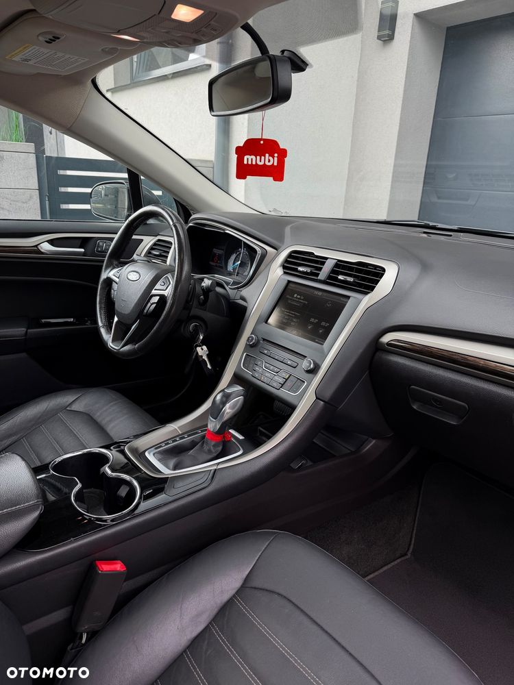 Ford Fusion - 19