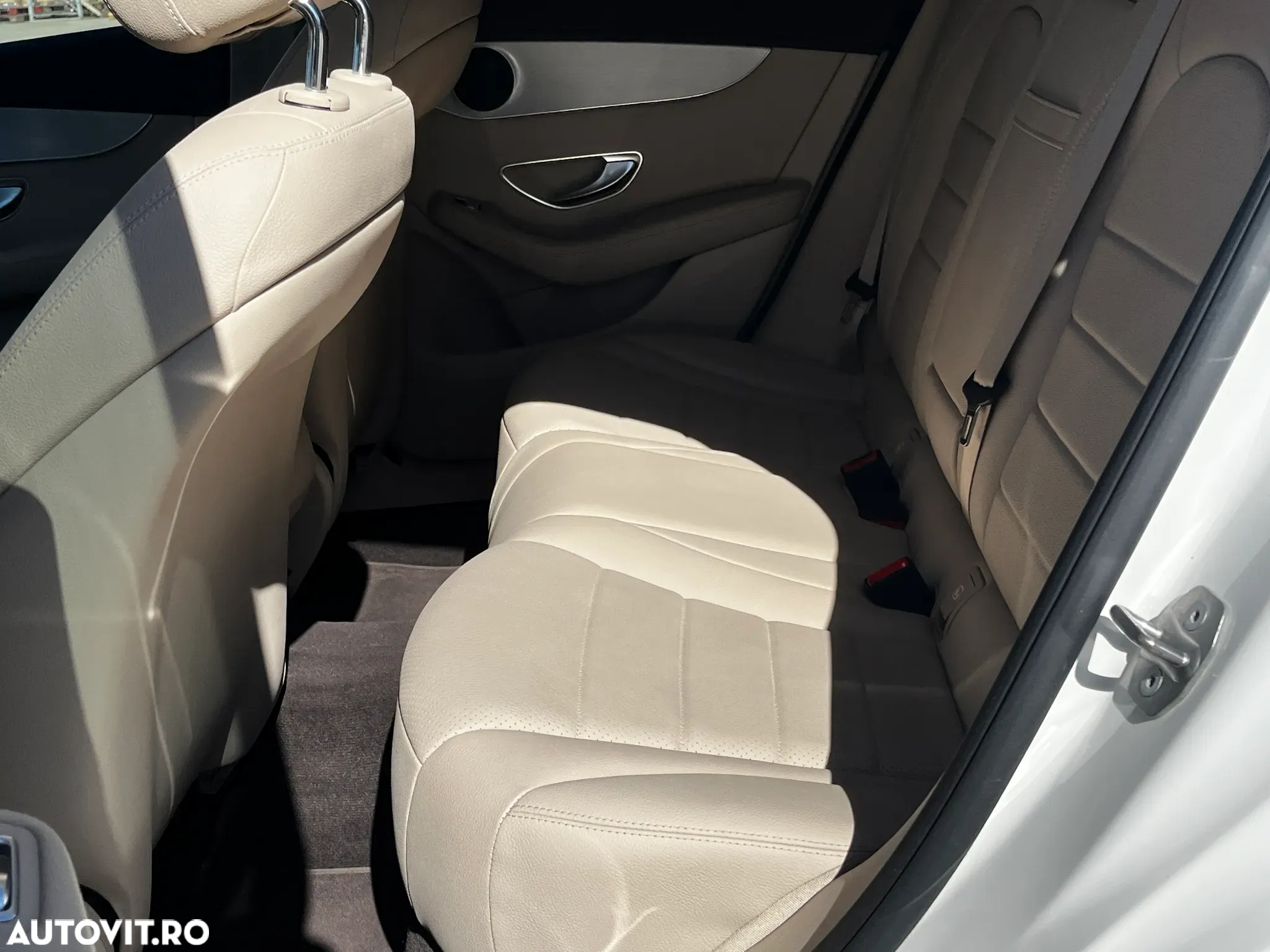 Mercedes-Benz GLC 200 d 4Matic 9G-TRONIC - 11