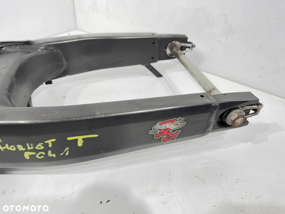 Wahacz tył Honda Hornet PC41 - 4