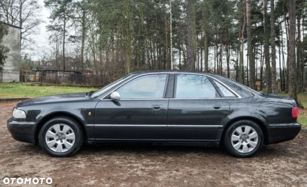 Audi S8 - 2