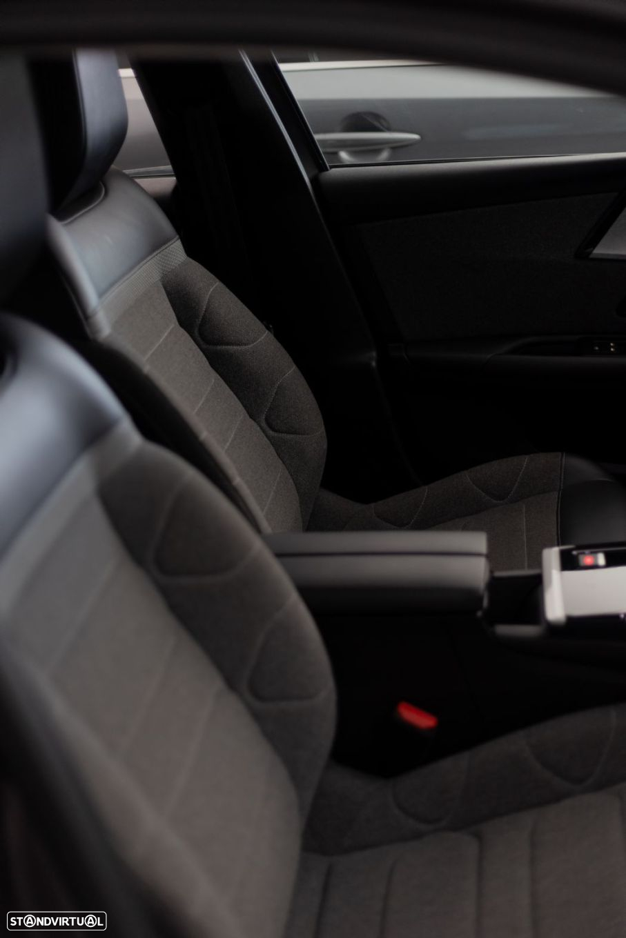Citroën C5 X 1.2 PureTech Feel Business EAT8 - 37