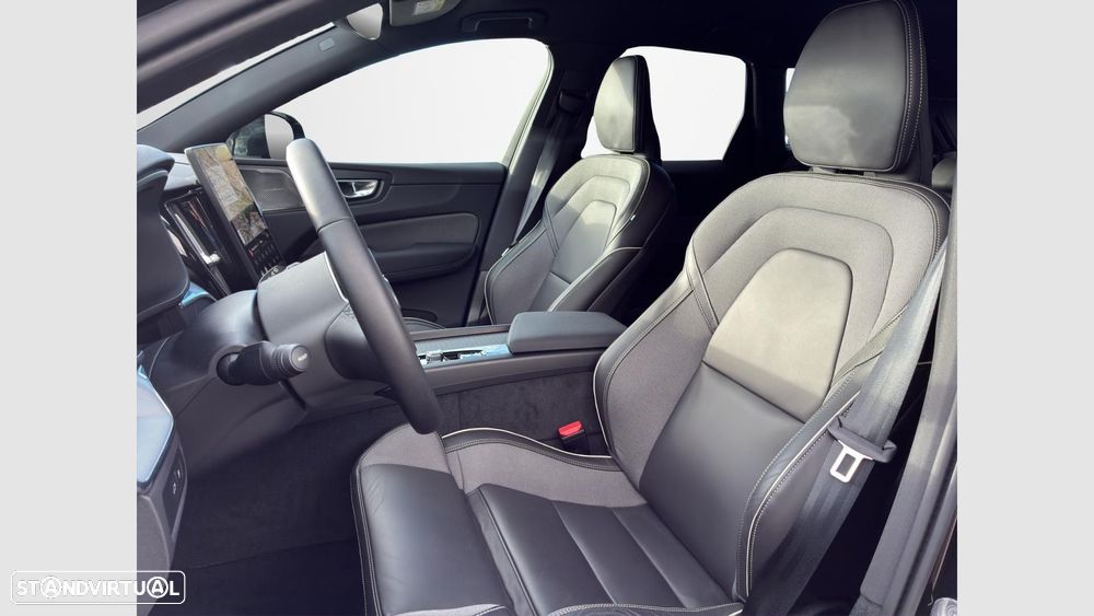 Volvo XC 60 2.0 T6 PHEV Black Edition AWD - 12