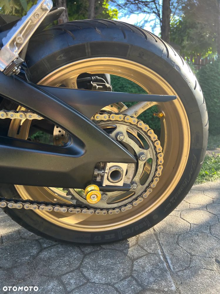 Yamaha FZ8 - 11
