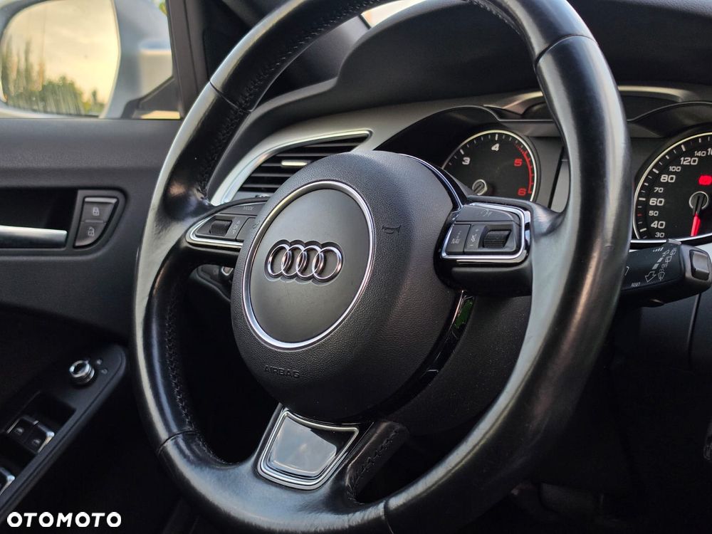 Audi A4 Avant 2.0 TDI DPF clean diesel multitronic S line Sportpaket - 11