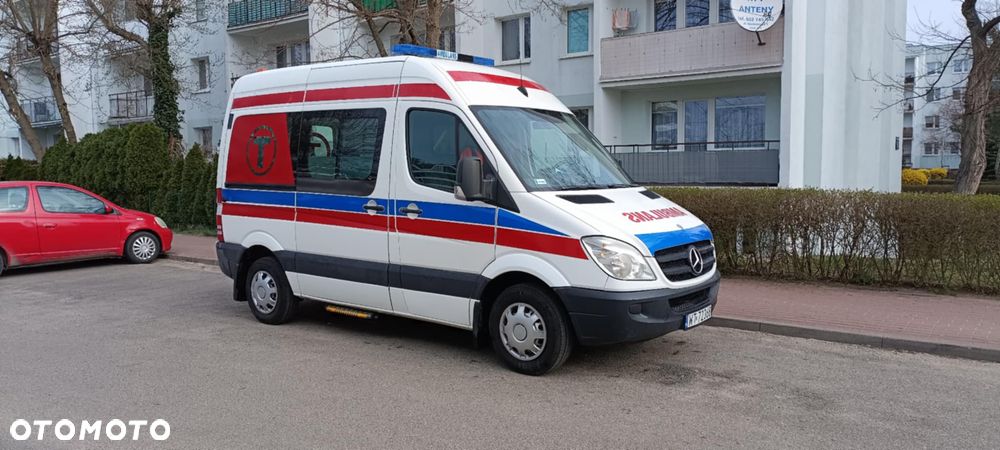 Mercedes-Benz Sprinter - 2