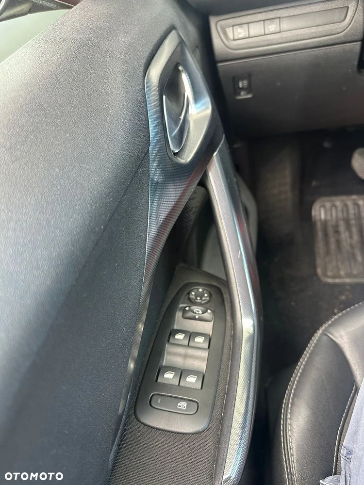 Peugeot 2008 1.2 Pure Tech Style S&S EAT6 - 14
