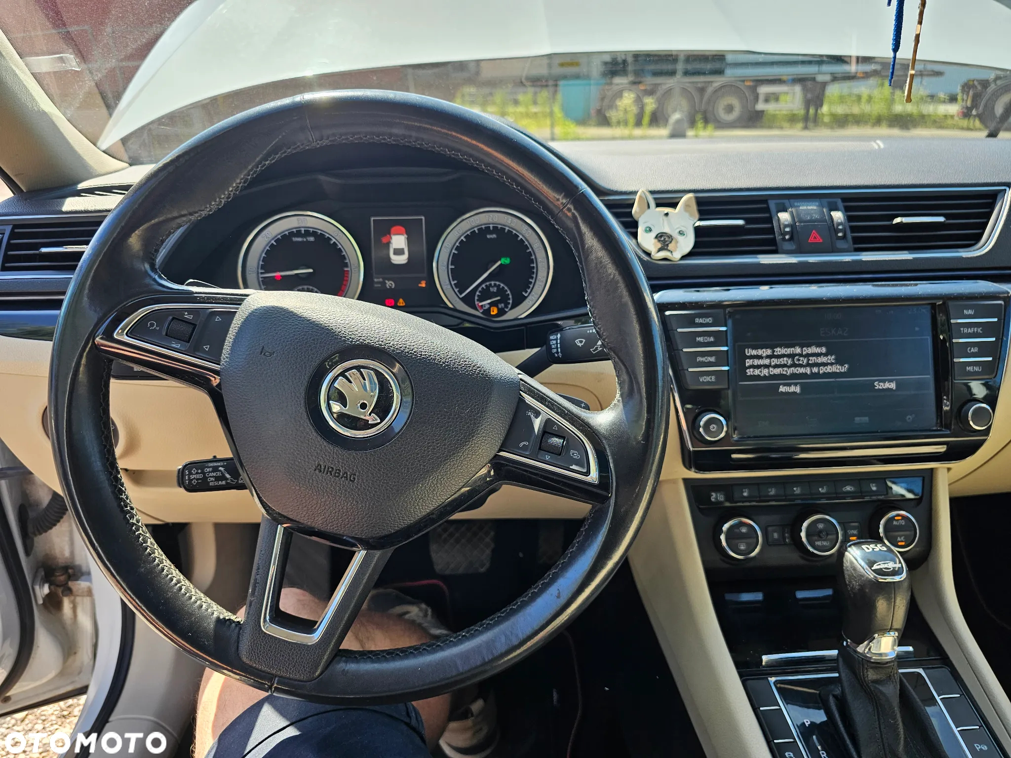 Skoda Superb 2.0 TDI L&K DSG - 18