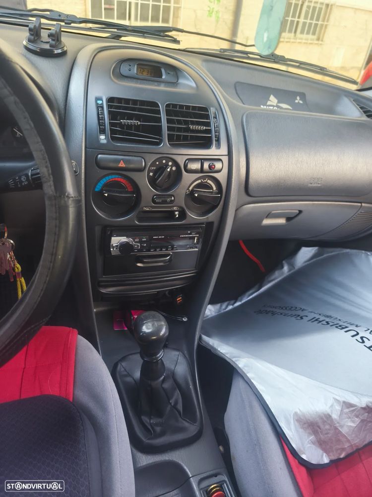 Mitsubishi Carisma Hatchback 1.6 GLX ABS - 7