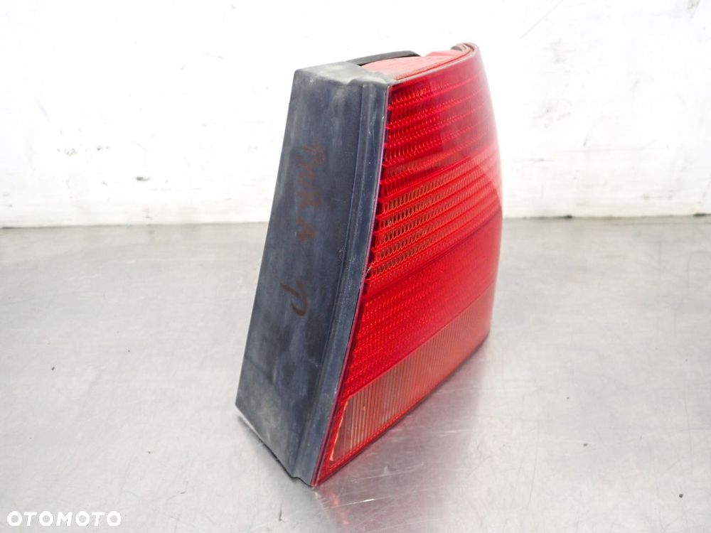LAMPA PRAWA TYLNA VOLKSWAGEN BORA 1J5945257   1J5945096AC  1J5945112AC - 10