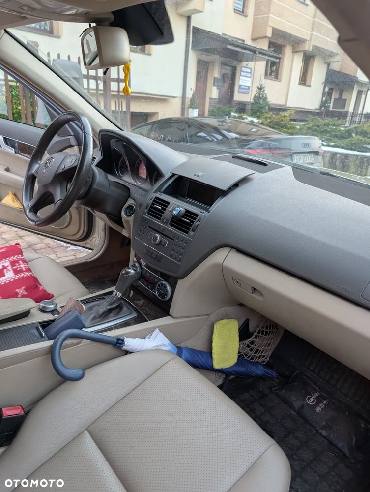 Mercedes-Benz Klasa C 220 CDI DPF Automatik BlueEFFICIENCY Avantgarde - 6