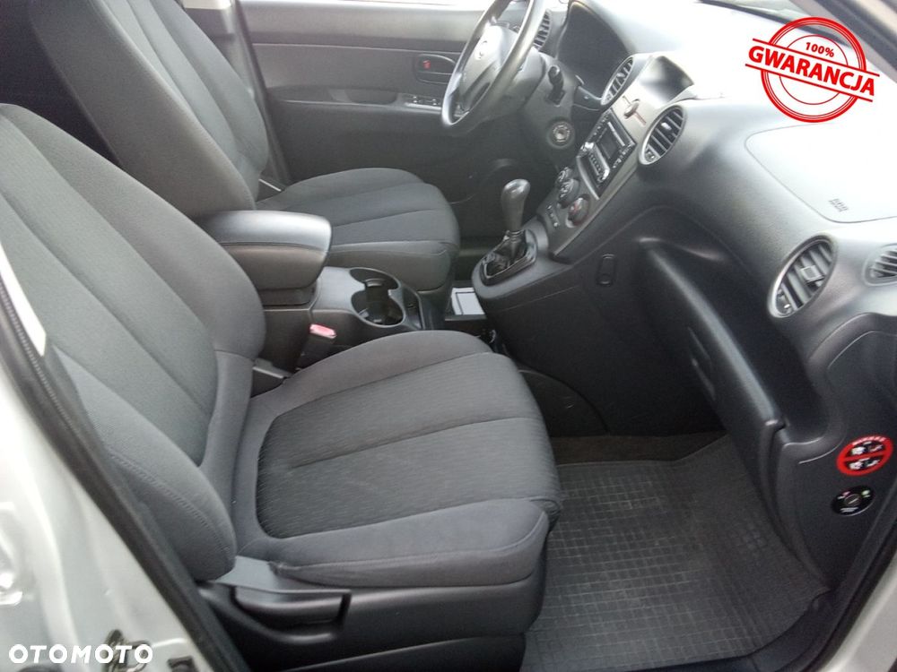 Kia Carens - 36