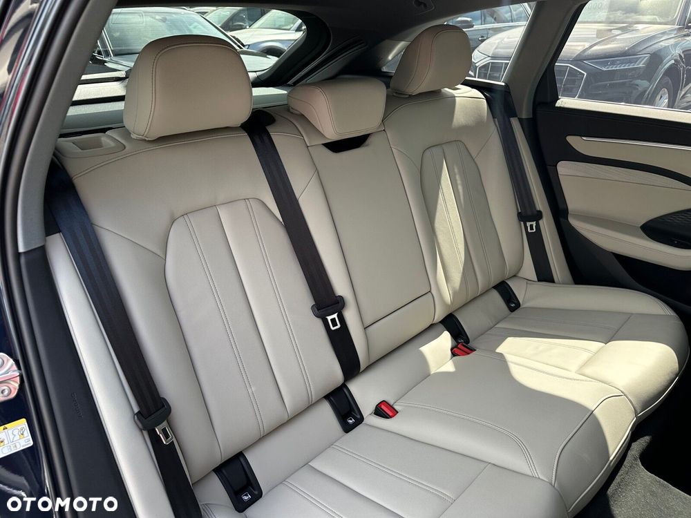 Audi A6 Avant - 22