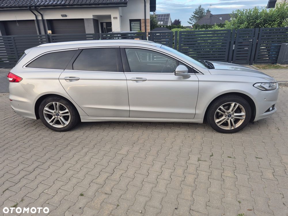 Ford Mondeo 2.0 TDCi Titanium PowerShift - 4