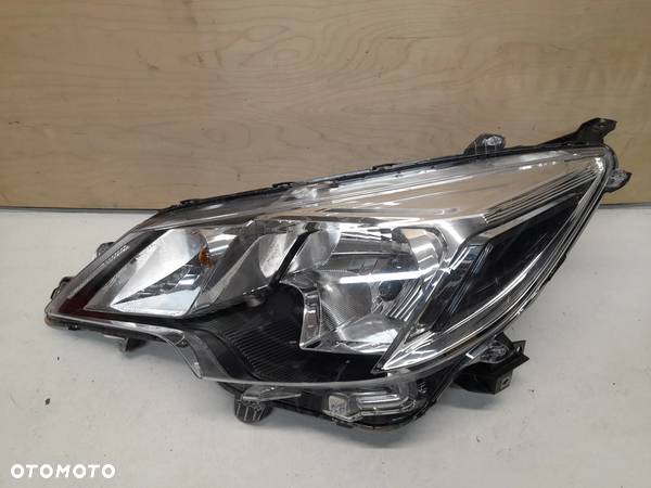 LAMPA PRZÓD PRZEDNIA LEWA MITSUBISHI SPACE STAR II LIFT 8301D445 EU