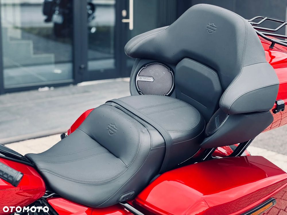 Harley-Davidson Touring Street Glide - 24
