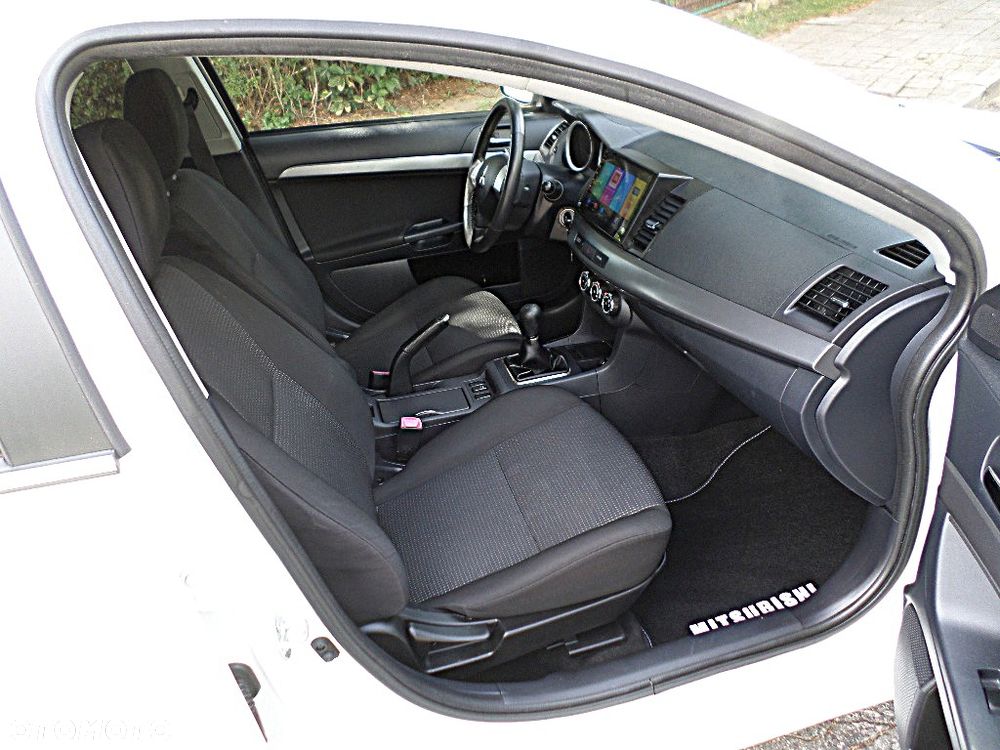 Mitsubishi Lancer Sportback 1.6 ClearTec Plus - 23