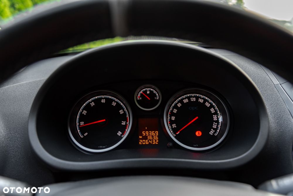 Opel Corsa 1.6T OPC - 30