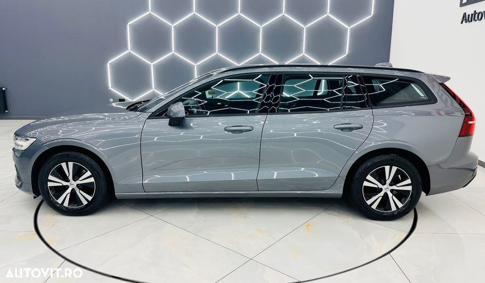 Volvo V60 D3 Momentum Core - 33