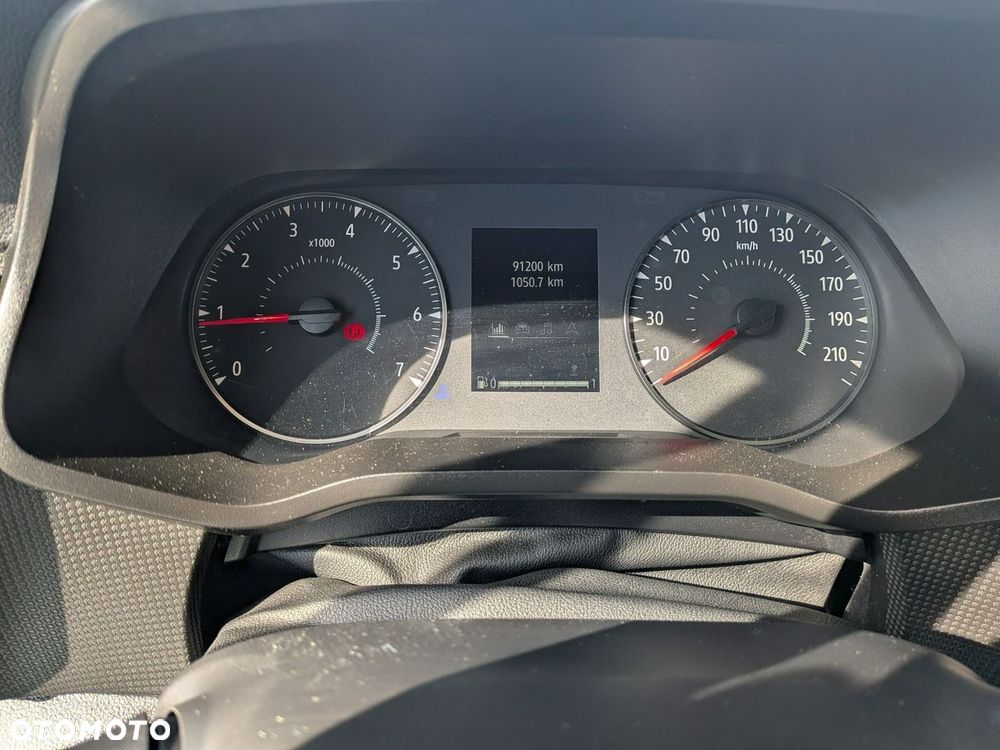 Renault Trafic - 15