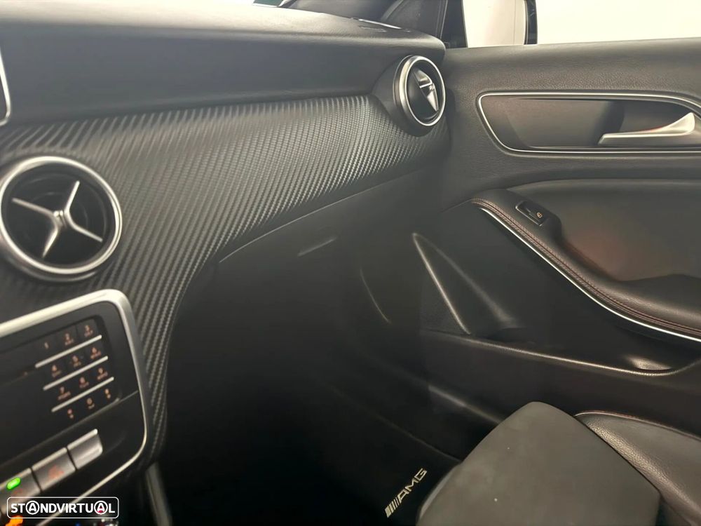 Mercedes-Benz A 180 d 7G-DCT AMG Line - 22