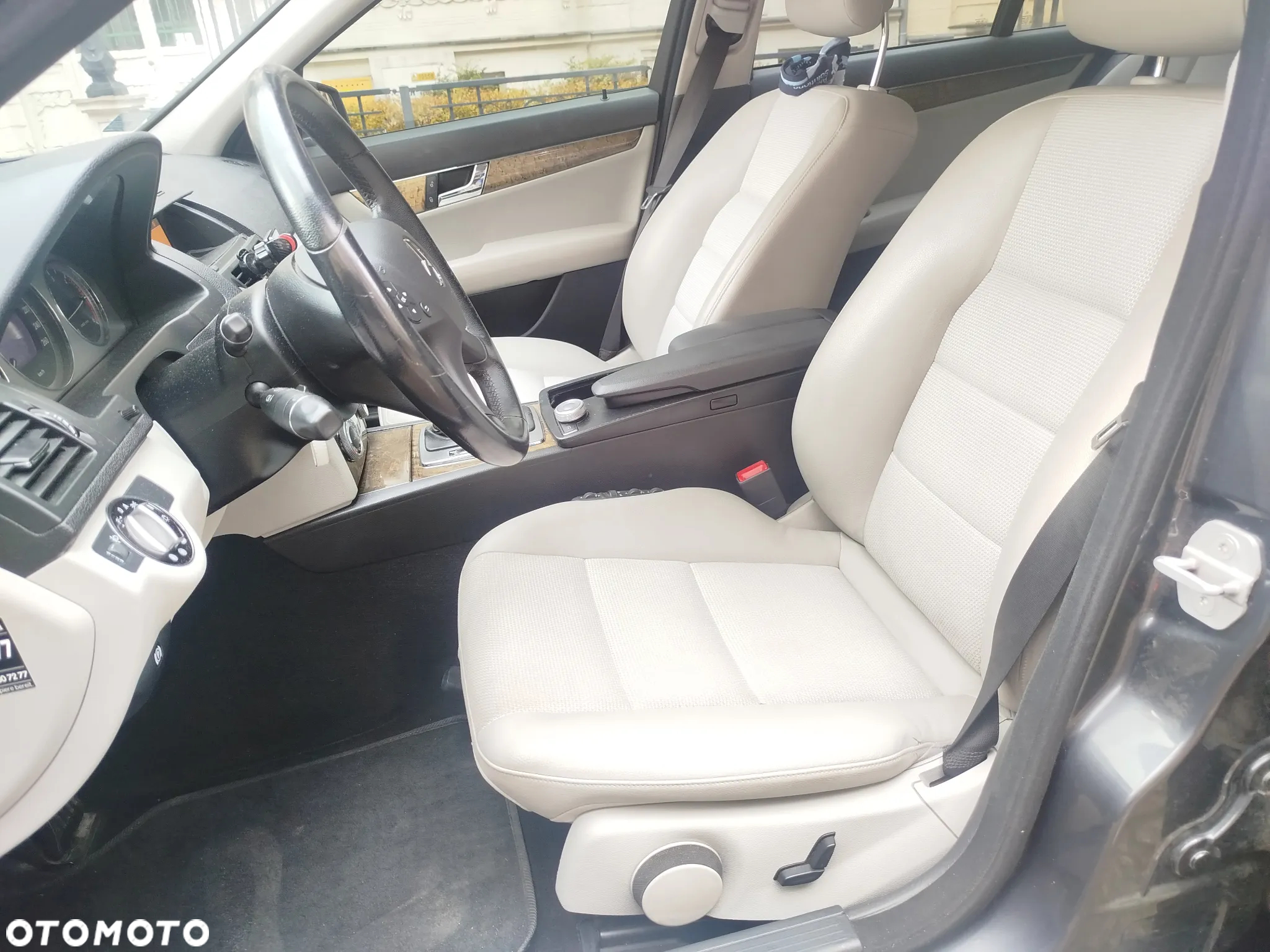 Mercedes-Benz Klasa C 220 T CDI DPF Automatik Avantgarde - 20