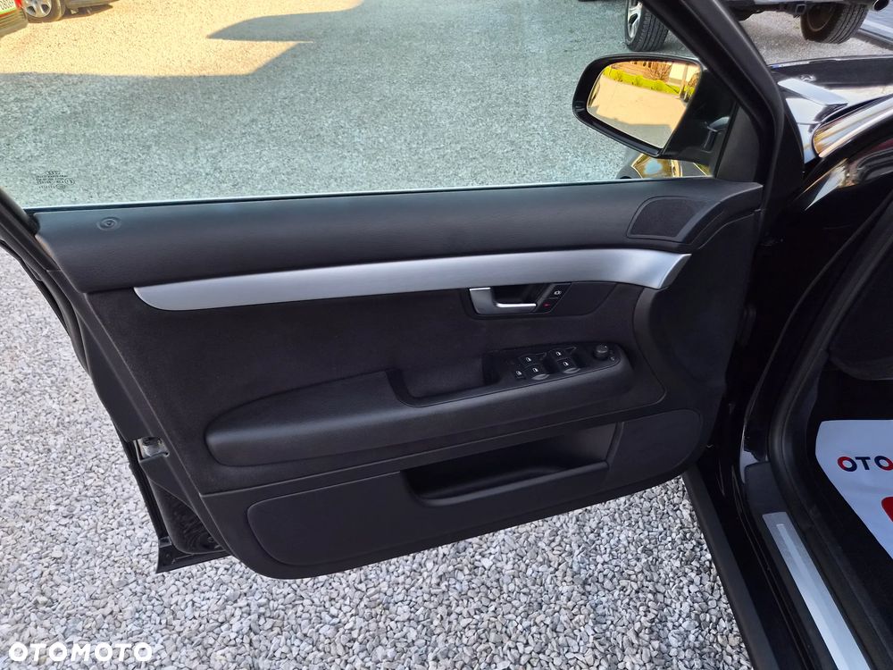 Audi A4 Avant - 16