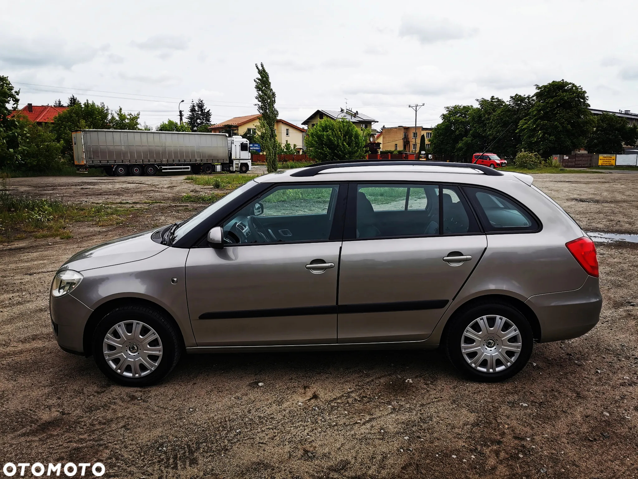 Skoda Fabia 1.6 16V Combi STYLE Edition - 6