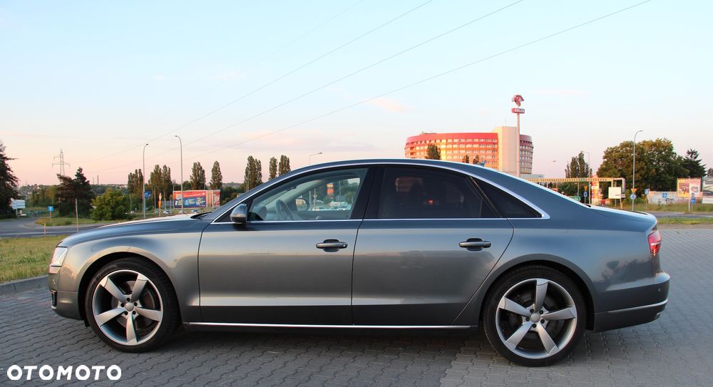 Audi A8 4.2 TDI DPF (clean diesel) quattro tiptronic - 6