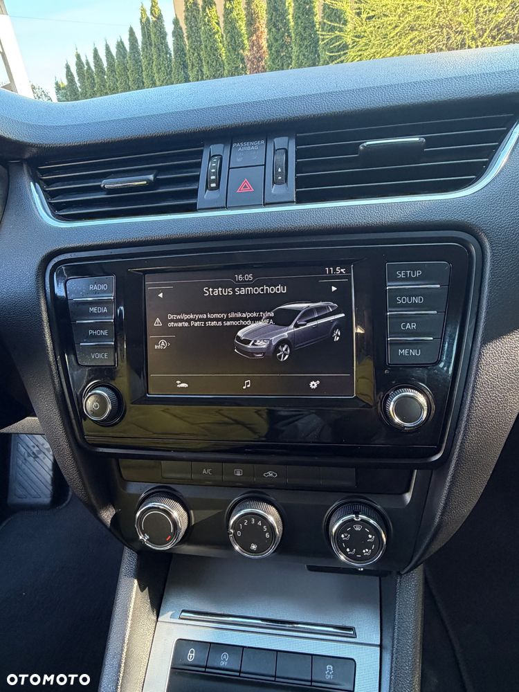Skoda Octavia 1.6 TDI (Green tec) 4x4 Ambition - 21