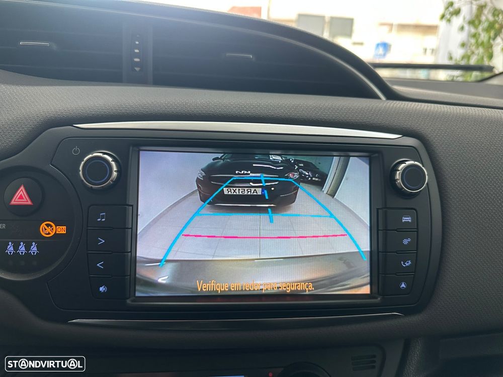 Toyota Yaris 1.5 HSD Active - 16
