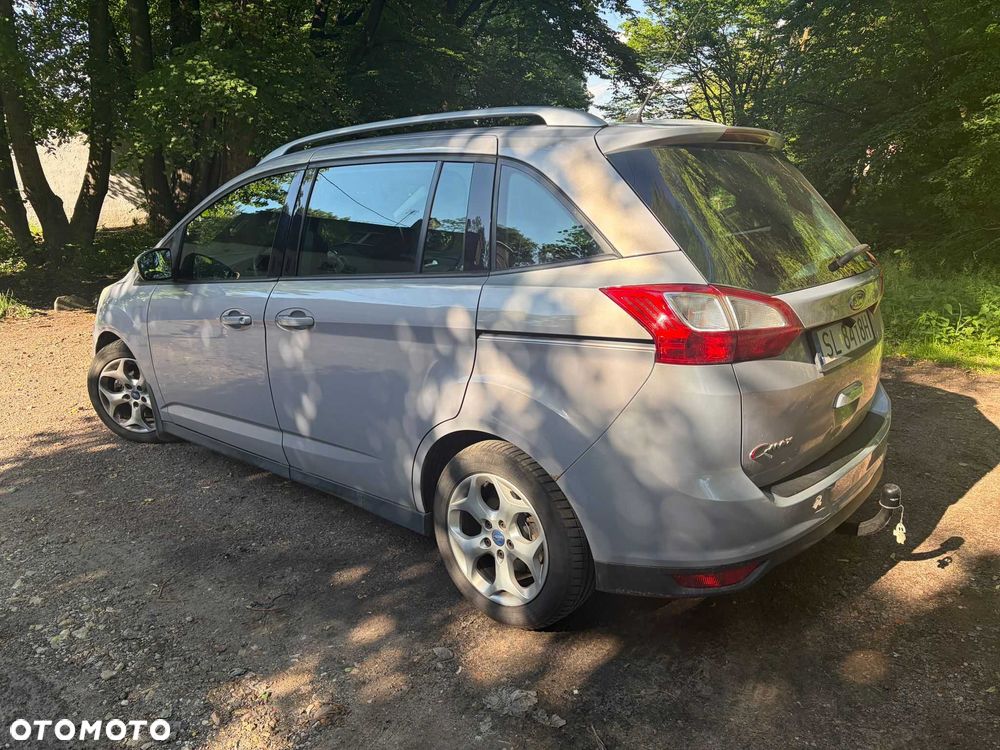 Ford Grand C-MAX - 3
