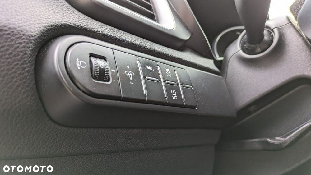 Kia XCeed - 13