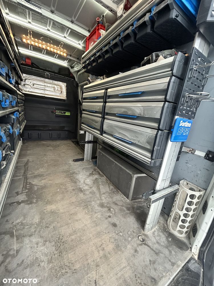 Mercedes-Benz SPRINTER - 18